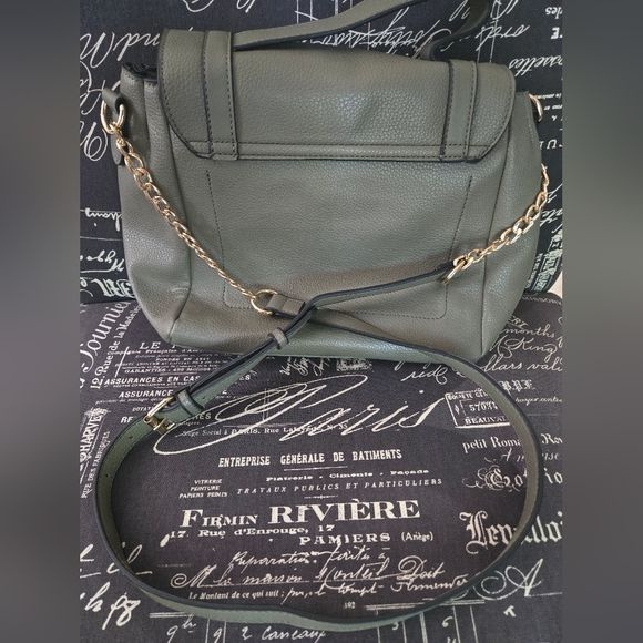 Steve Madden Olive Shoulder Bag with Pink Interior - Picture 6 of 6